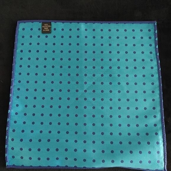 ALLURE MEN'S MULTI-DOT POCKET SQUARE. - Picture 3 of 3